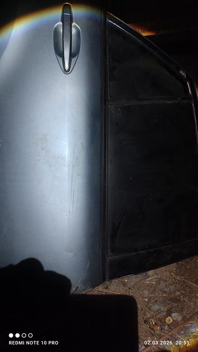 Задняя правая дверь Лексус RX330