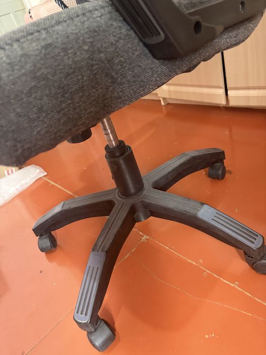 Продам офисное кресло