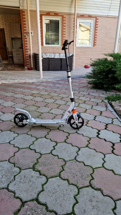 Продам самокат ..