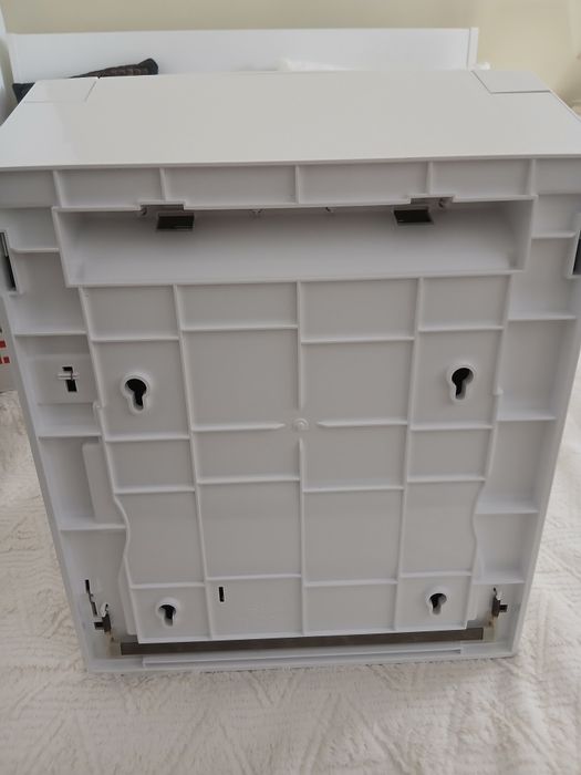 Dispenser prosop hartie Profesional CWS