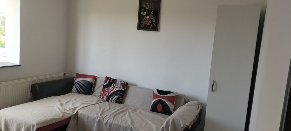 Închiriez apartament