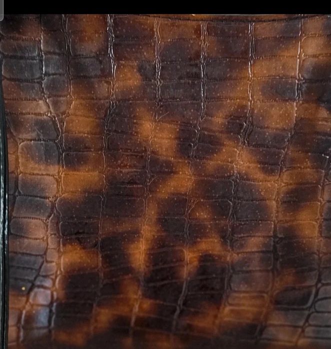 Geanta nouă superba