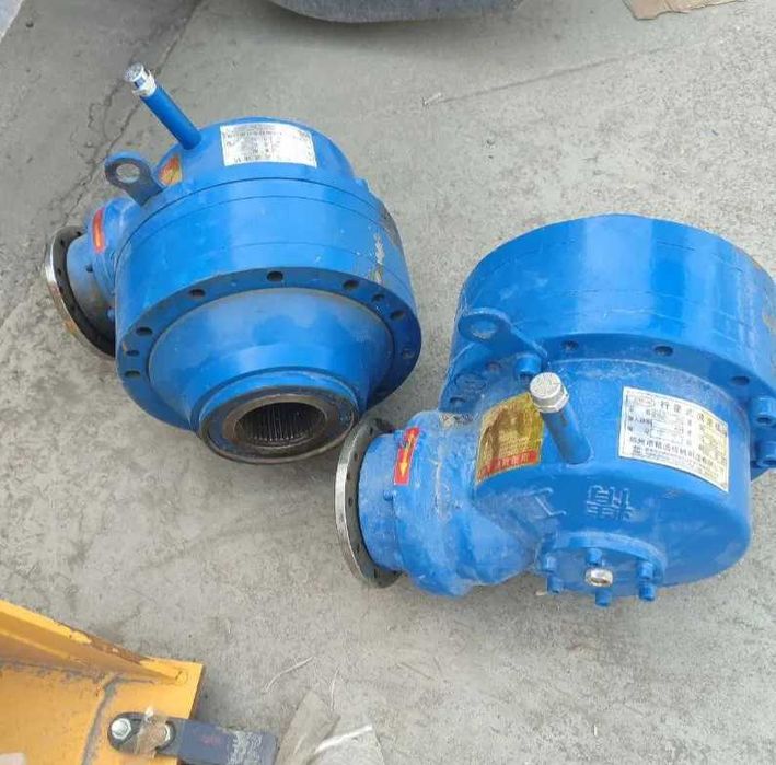 beton zavod uchun mikserlar va unga kerak bo'lgan zapchastlar