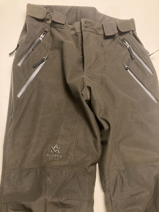 Pantaloni Alaska Superior mărime L, noi nepurtați.