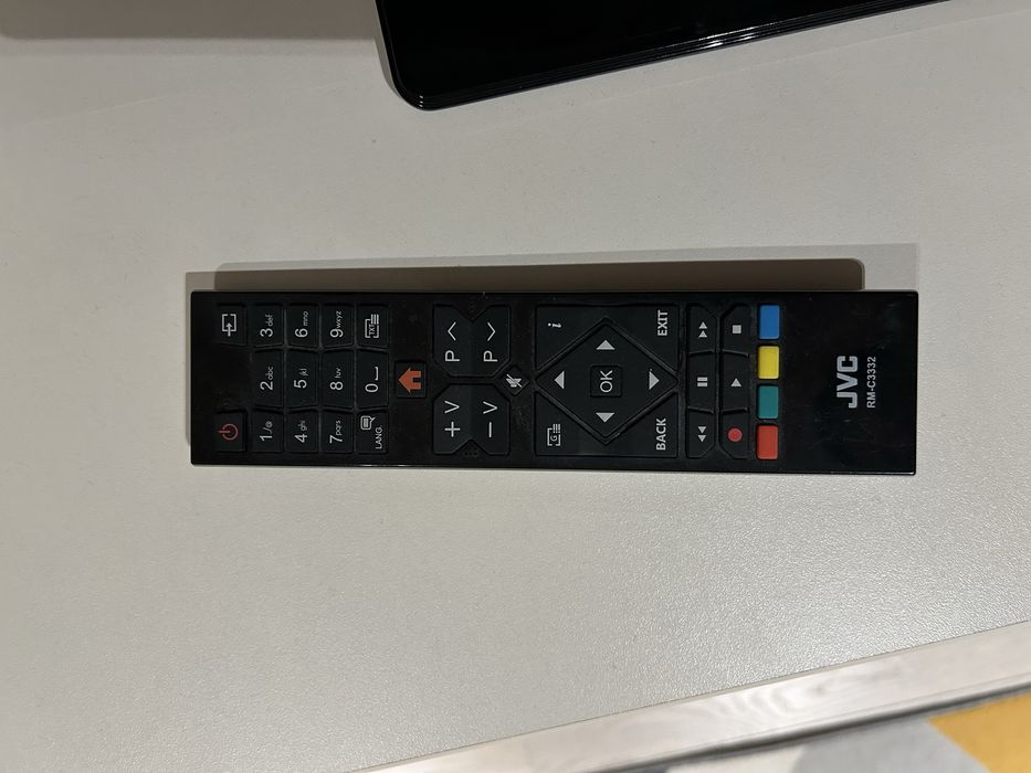 Продавам телевизор JVC 24”