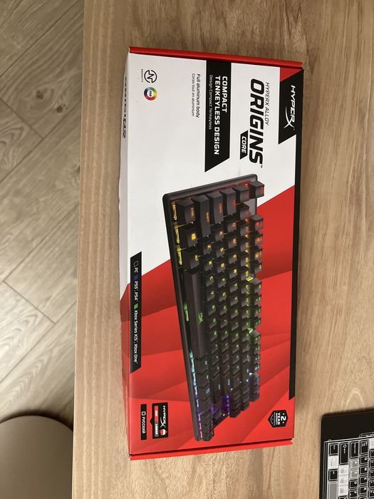 HyperX Alloy Origins Core TKL — красные свитчи