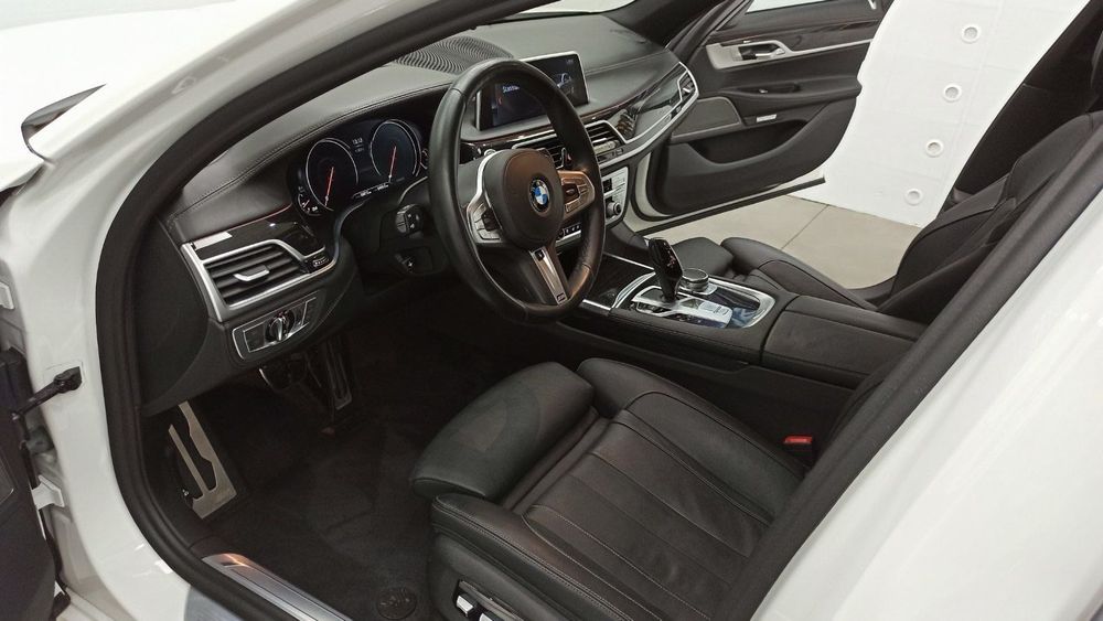 Продава BMW 740d Xdrive