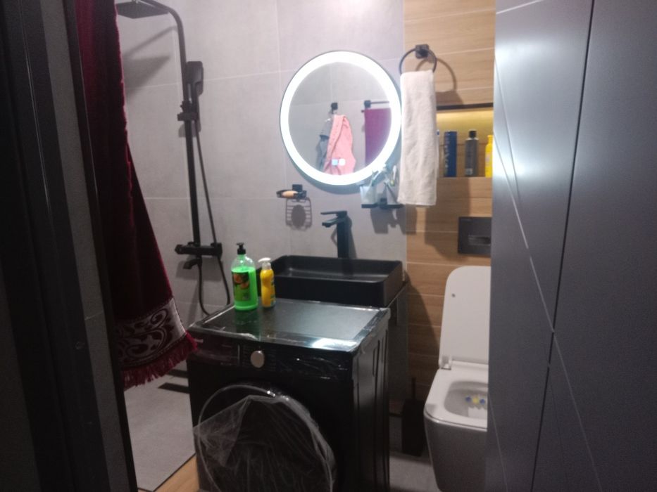 8 rayon 31 dom 3 xonali kvUy yulli yuzida Uyda dvux kontr bor xama nar