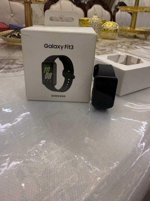 Фитнес браслет Samsung Galaxy Fit3