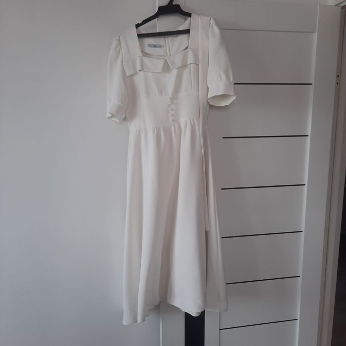 Белое вечернее красивое платье