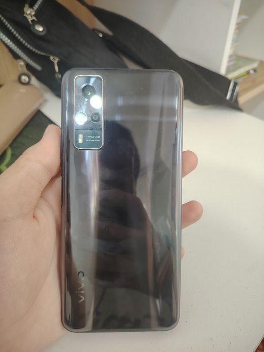 Продам Vivo Y31.