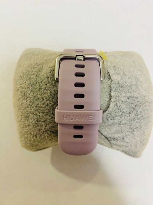 КАТО НОВ !!! Huawei Watch Fit 4, Silver Body with Purple Fluoroelastomer Strap