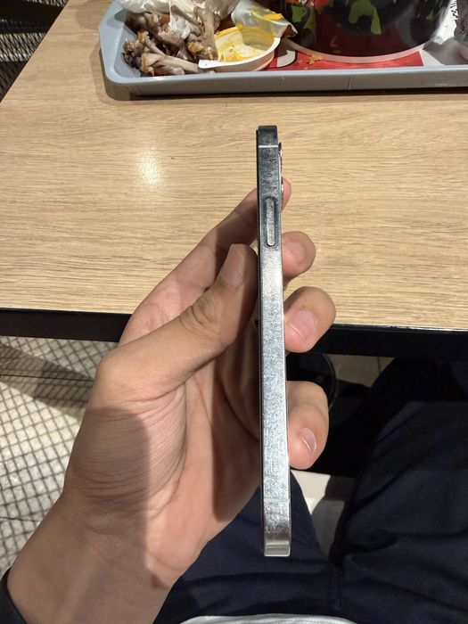 iPhone 12 Pro  sotiladi