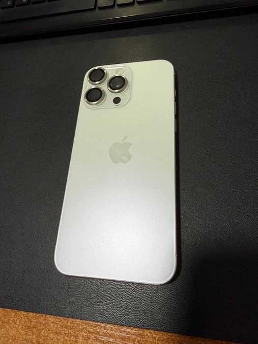 iPhone 15 Pro Max 256 gb White Titanium LLA