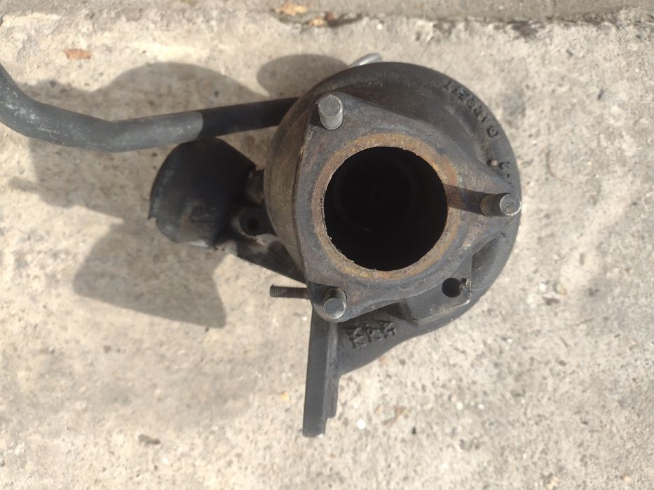 Продавам турбо за volvo XC70 XC90 v70 s80 s60