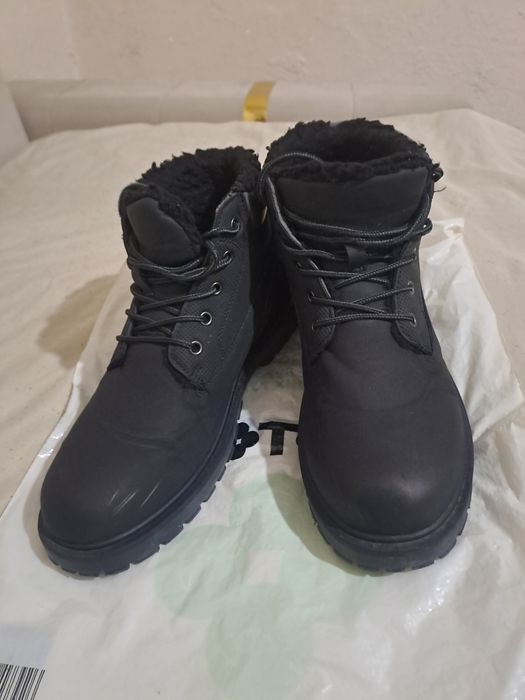 Продам мужские зимние  ботинки