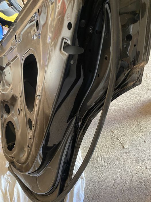 Две десни врати( предна и задна) за Ауди q5 -2018