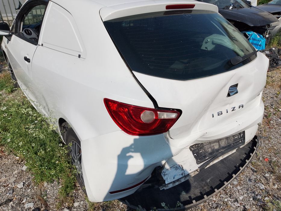 Продавам на части Сеат Ибиза 1.2 tdi 2015г