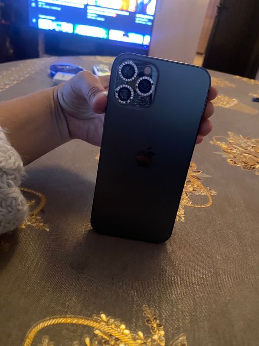 Iphone                                       12                    pro