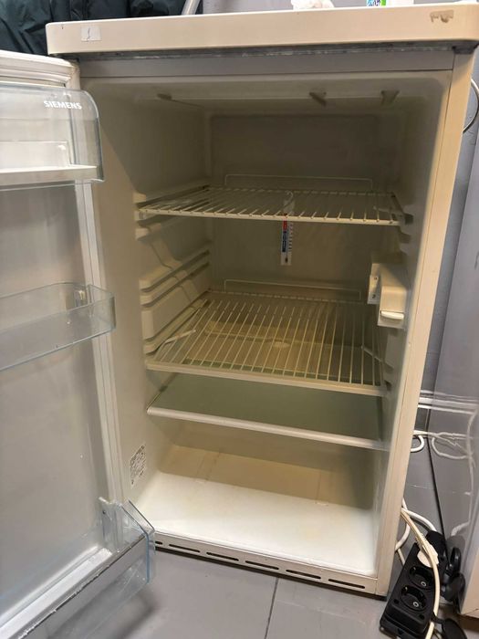 Хладилник малък/подплотов