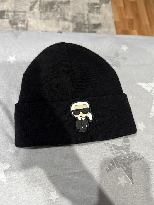 Caciula karl lagerfeld neagra originala