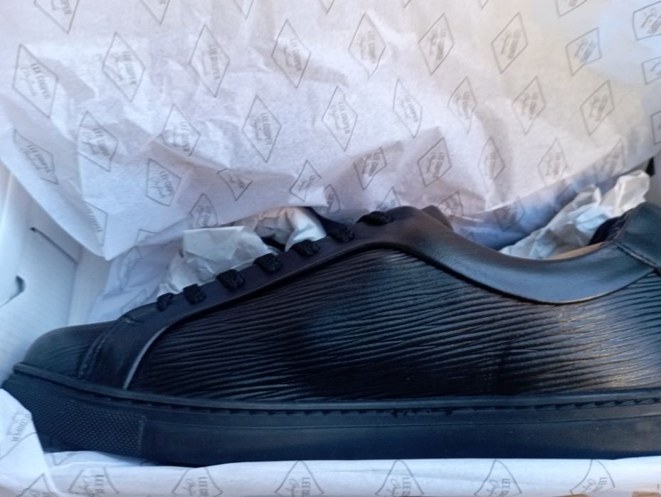 Нови обувки Lee Cooper