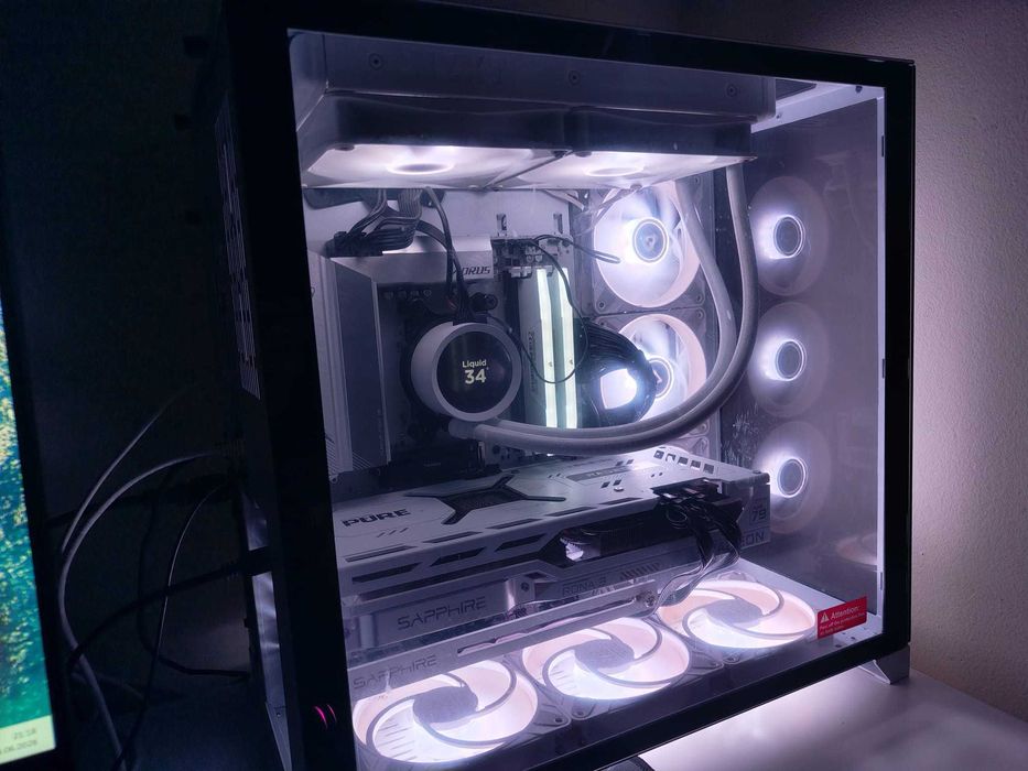 PC GAMING LIAN LI FULL WHITE ~ Ryzen 7 ~ RX 7900XT ~ Racire lichid NZXT KRAKEN ~ 32GB RAM DDR5 6000 ~ Aorus B650 ELITE ICE ~ Bijuterie de unitate