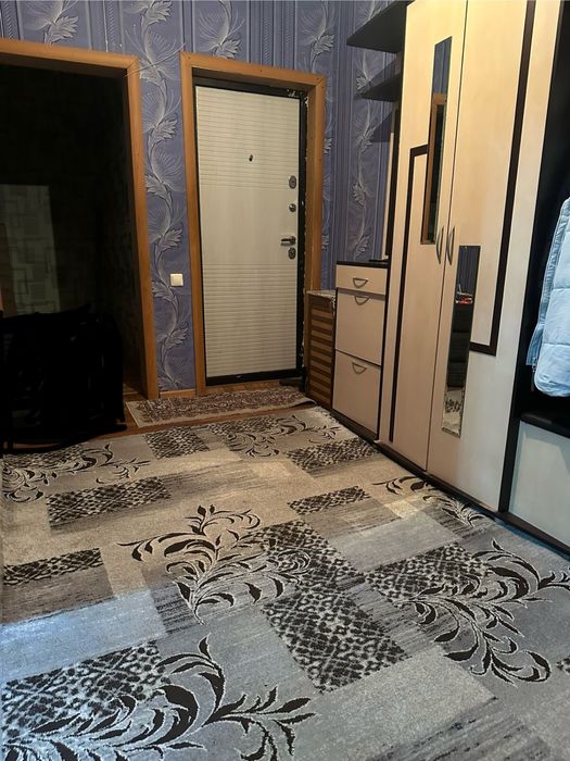 Продам трёх комнатную квартиру