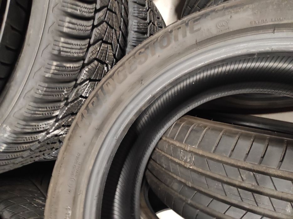 235/45/18 Bridgestone