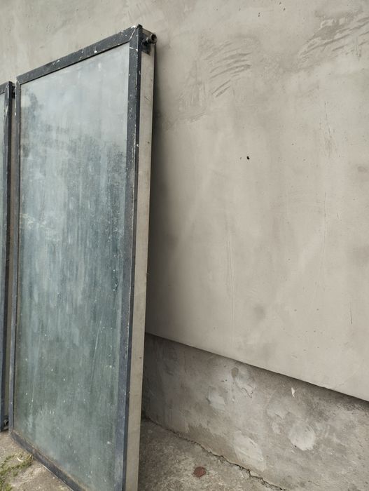 Продавам соларни панели за топла вода.