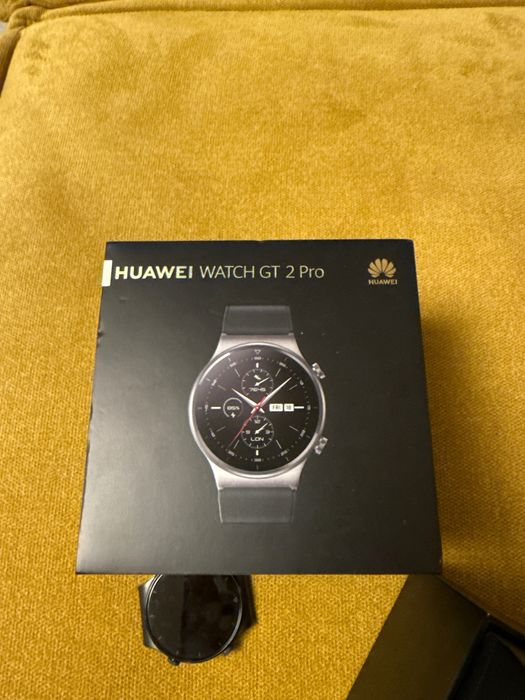 Смарт часовник Huawei Watch GT 2 Pro – отлично състояние