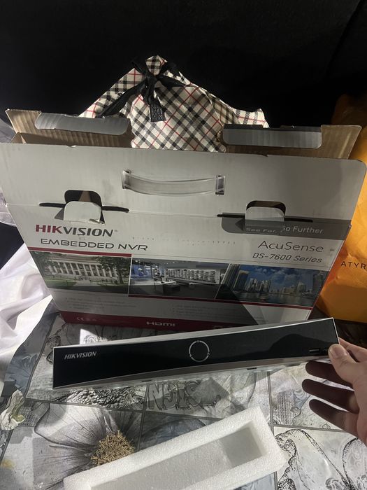 Видеорегистратор Hikvision NVR (сетевой) DS-7604NXI-K1(D)