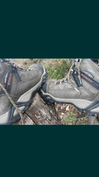 Кроссовки горные