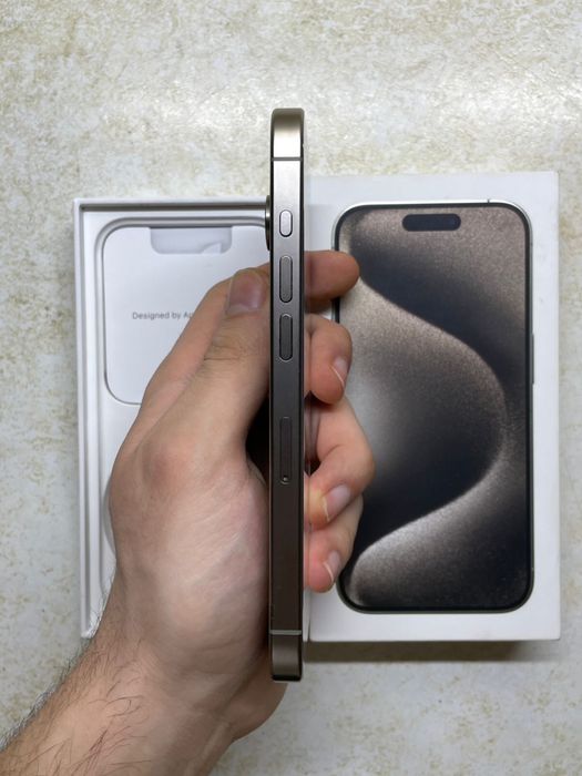 Продам Iphone 15 pro