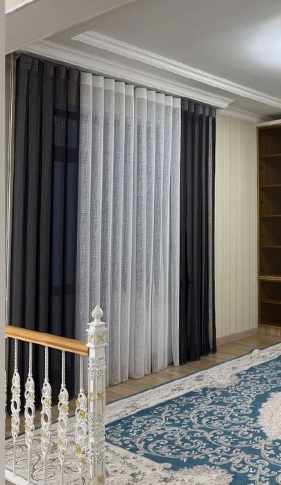 Жалюзи первых рук жалюзи