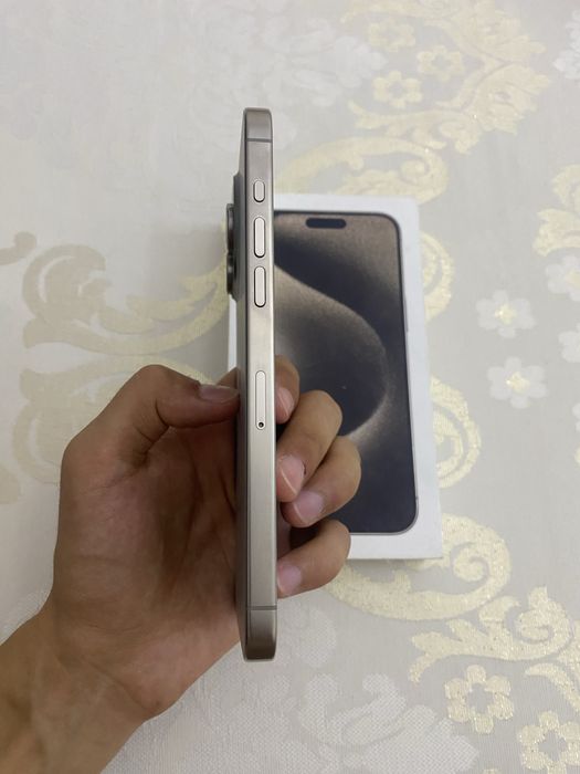 Iphone 15 pro max sim