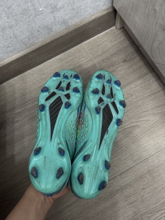 Продам футбольные бутсы Adidas