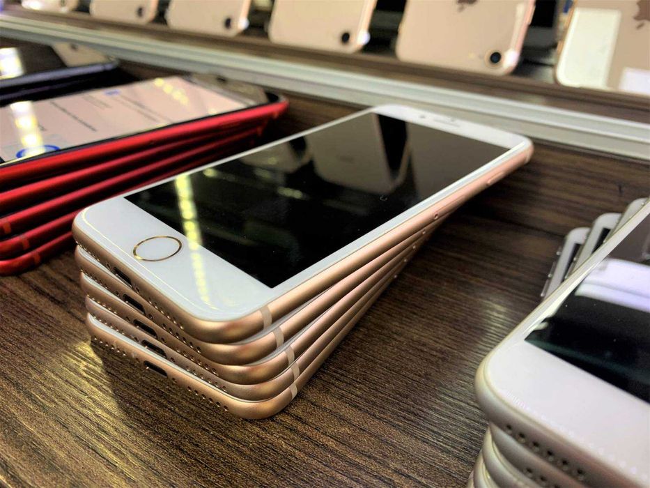 iPhone 8 256GB - Гаранция  + ПОДАРЪЦИ