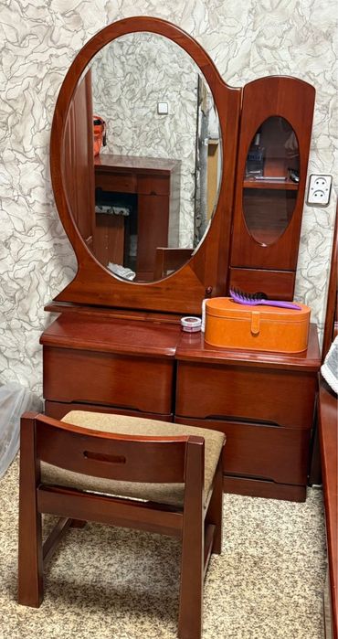 Продам гарнитур б/у