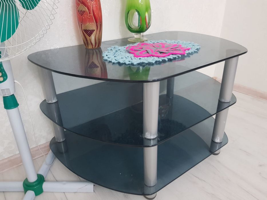 Стеклянная подставка