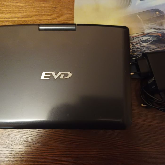 Портативный DVD плеер