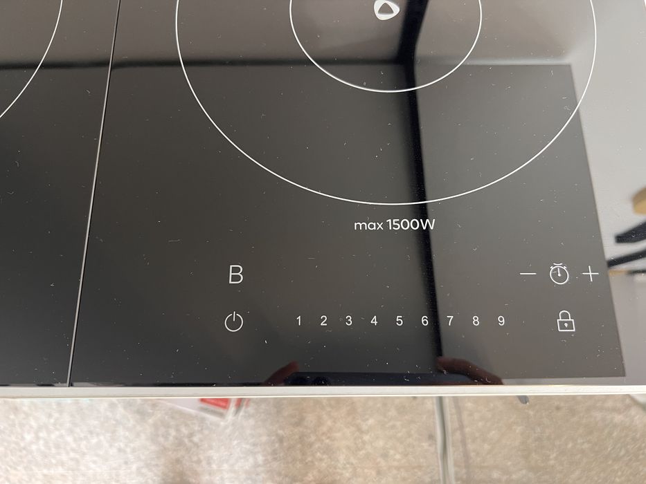 Plita cu inductie cu 2 zone de gatit