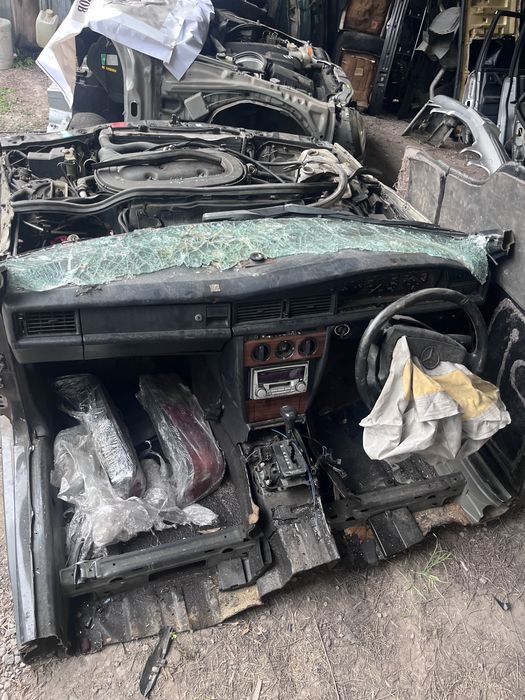 Мерседес E124 E210 190запчасть