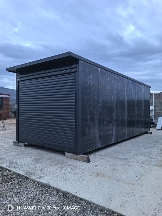 Произвежда гаражни клетки от термопанели