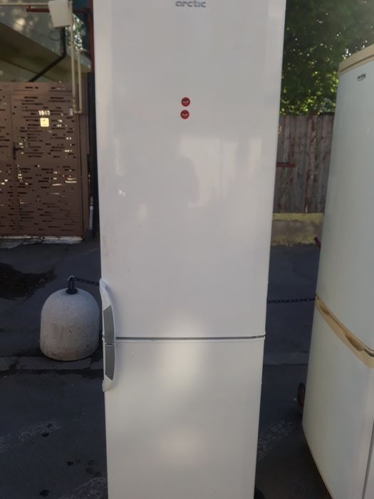 Combina frigorifica Arctic Indesit Whirpool