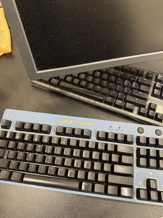 Клавиатура Logitech G pro X
