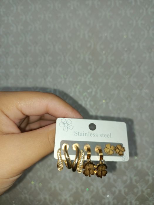 Продам вещи по  500 до 2000 тенге