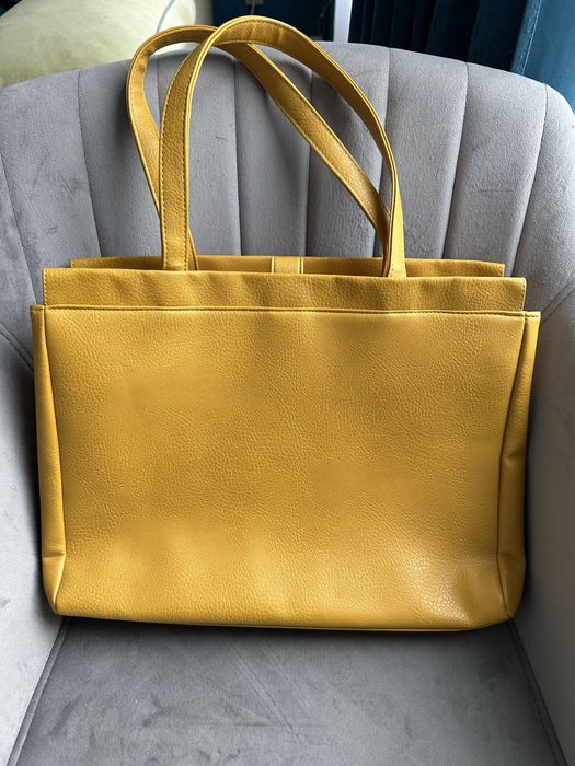 Голяма чанта в цвят горчица