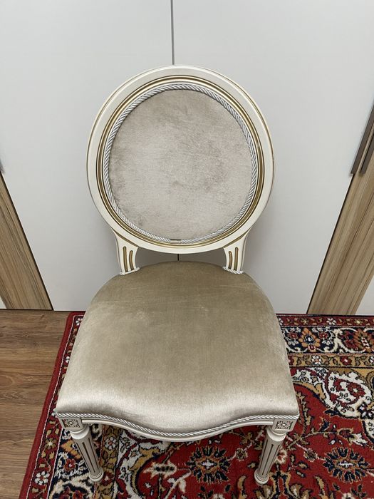 Стул для гостинной