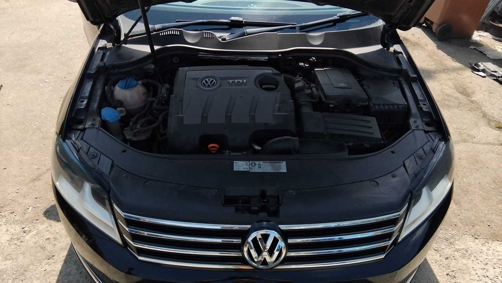 Dezmembrez Volkswagen Passat B7 an 2011 motor 1.6 CAYC